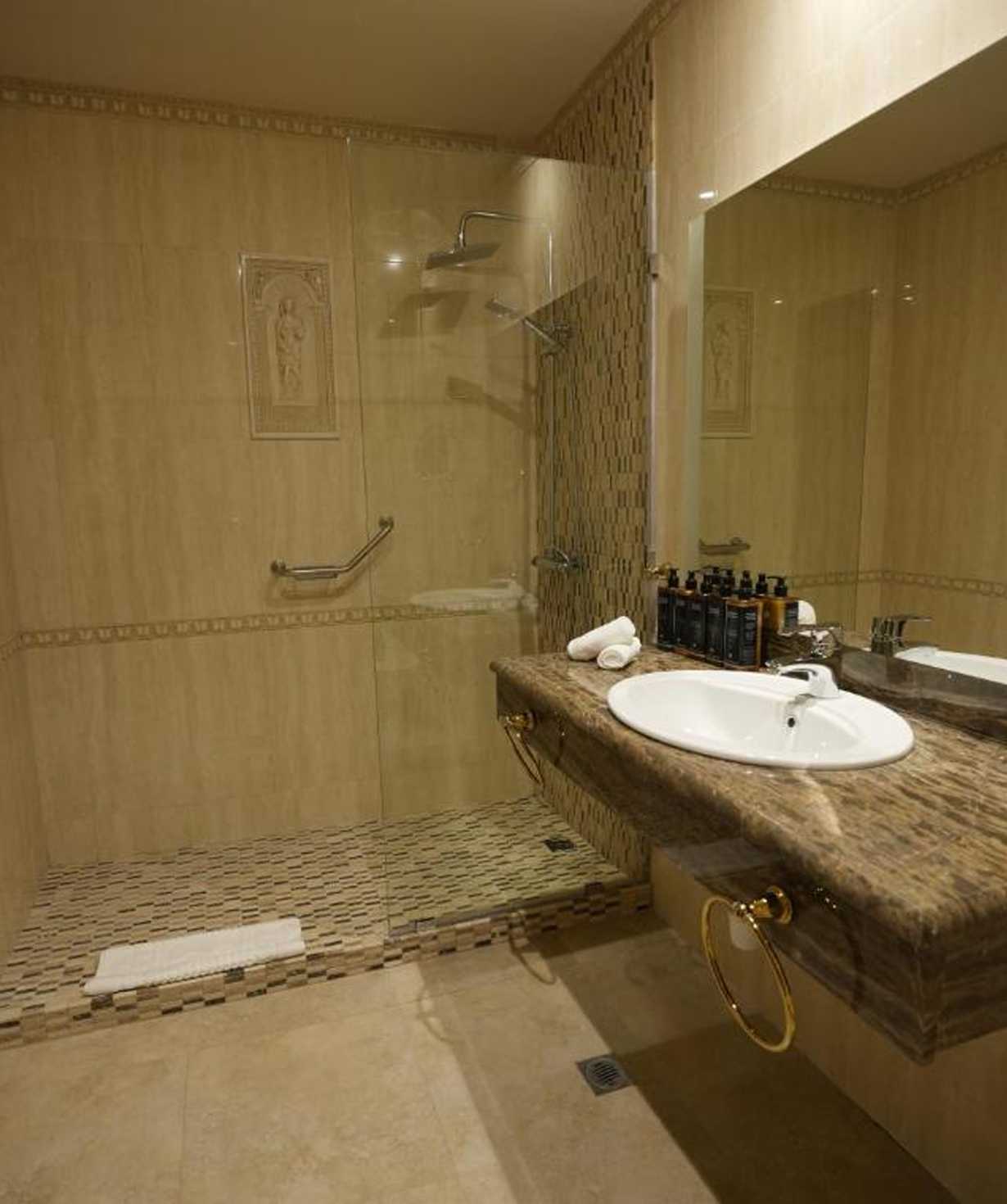 Rest in «Eighty Eight» hotel, Standard, Mon-Thu, for 2 people, 1 day