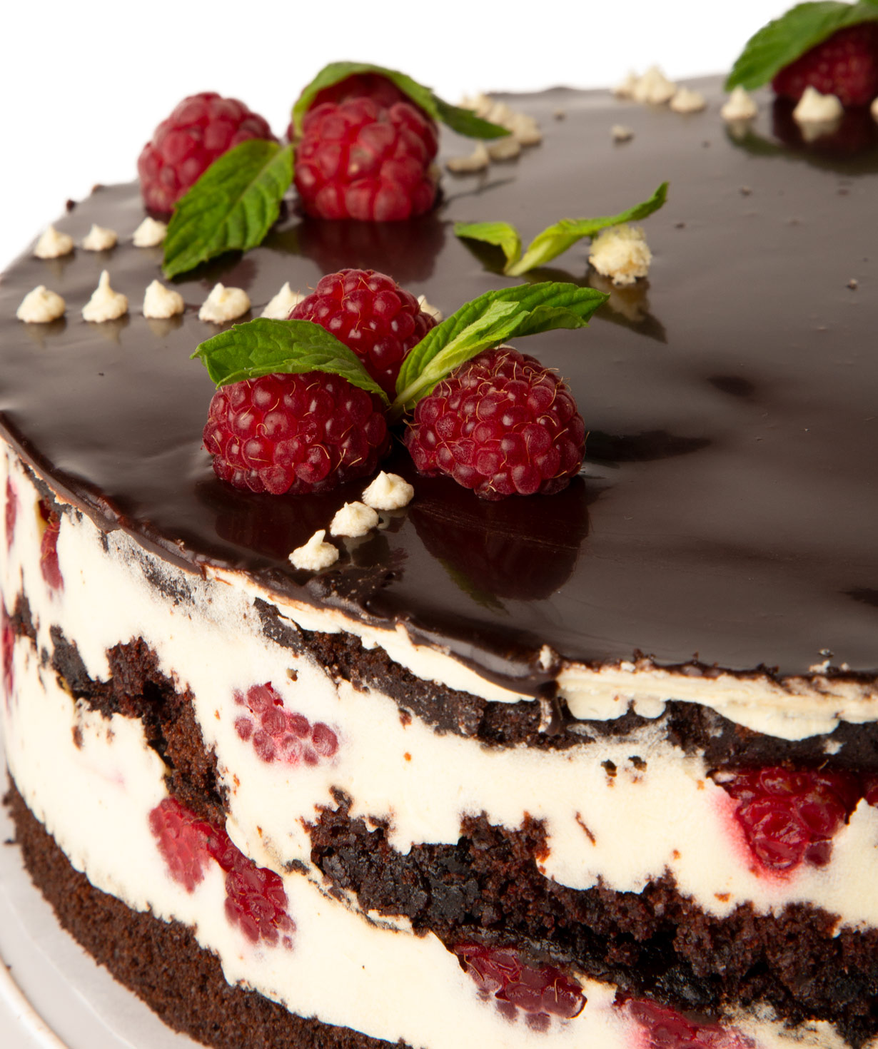 Cake with raspberries