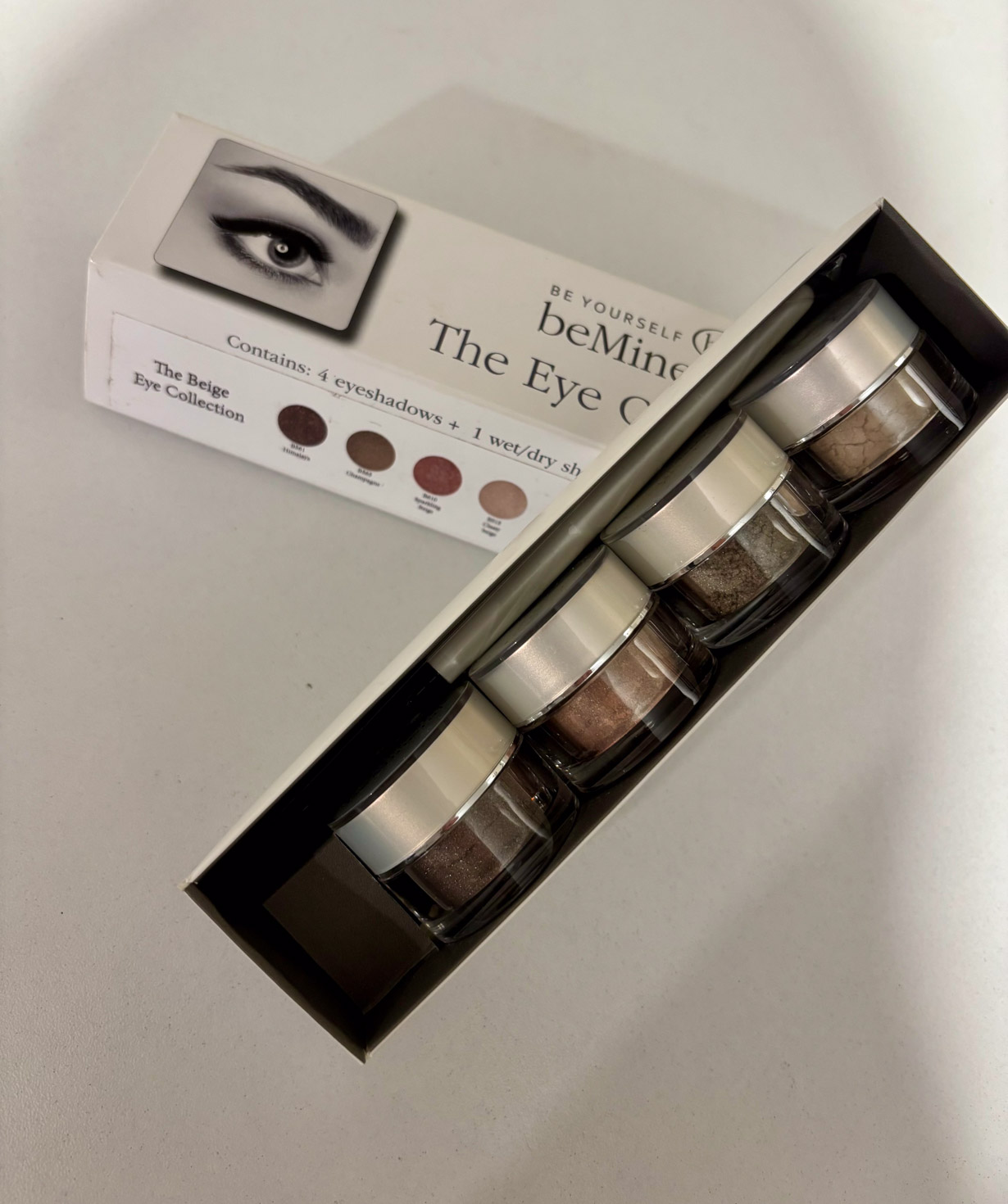 beMineral eyeshadow set, beige