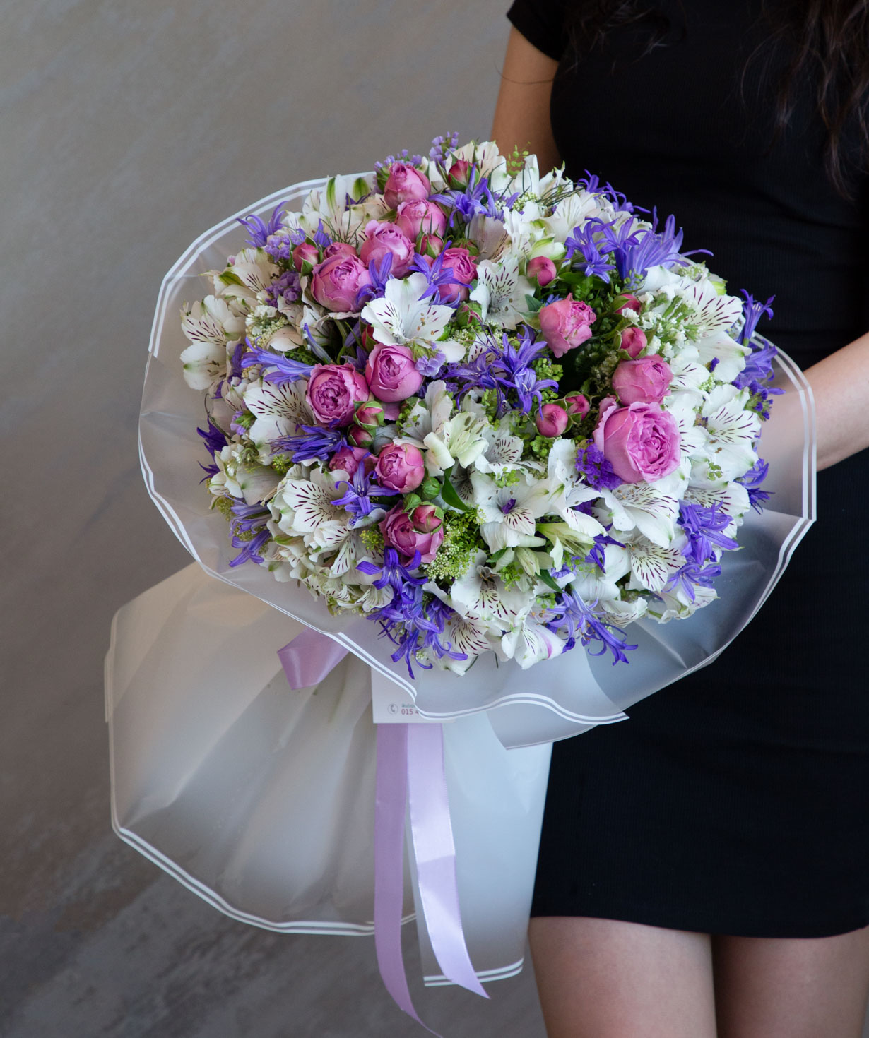 Bouquet `Lintgen` with peony roses and alstroemerias