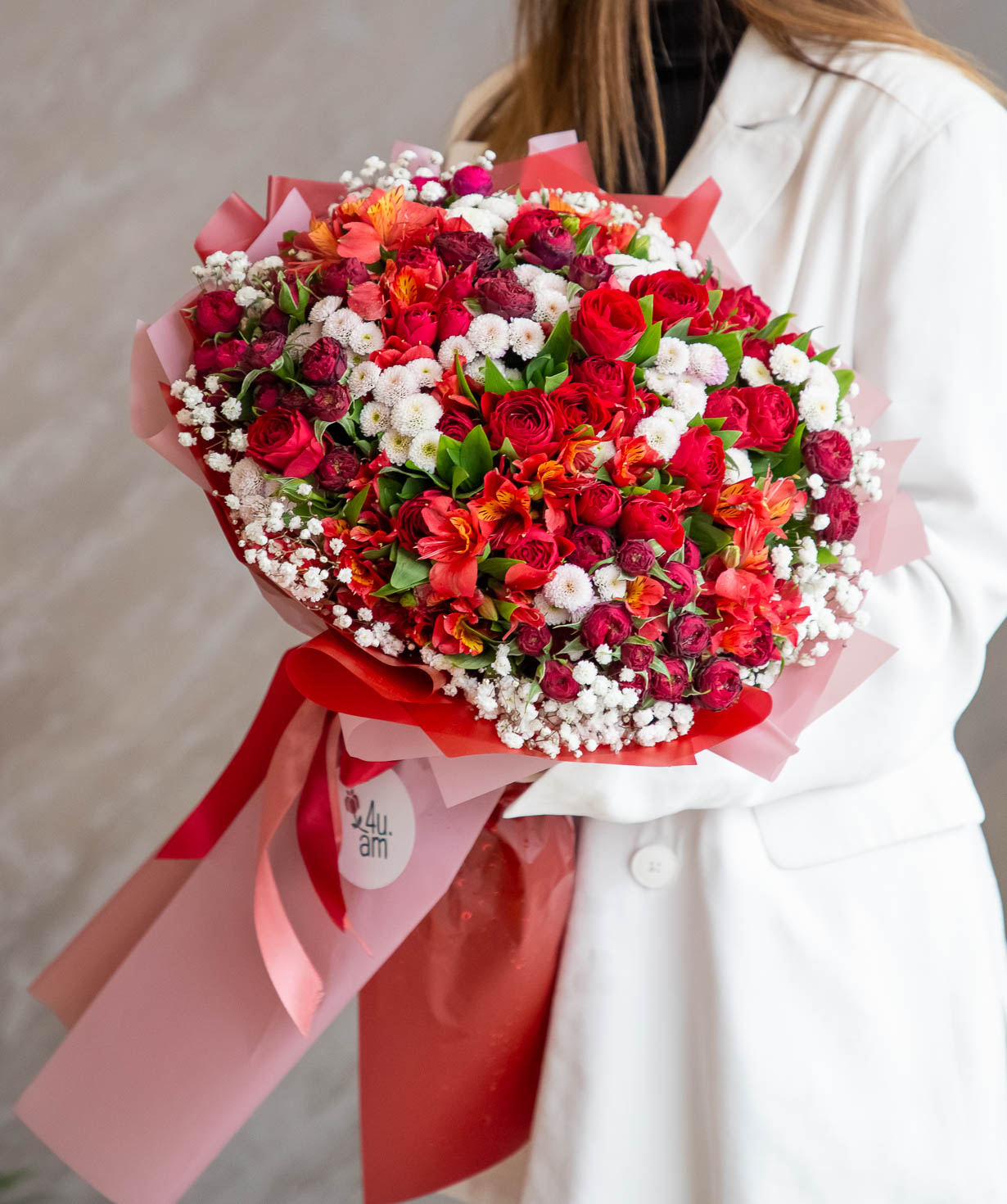 Bouquet ''Nuova'' with chrysanthemums and spray roses
