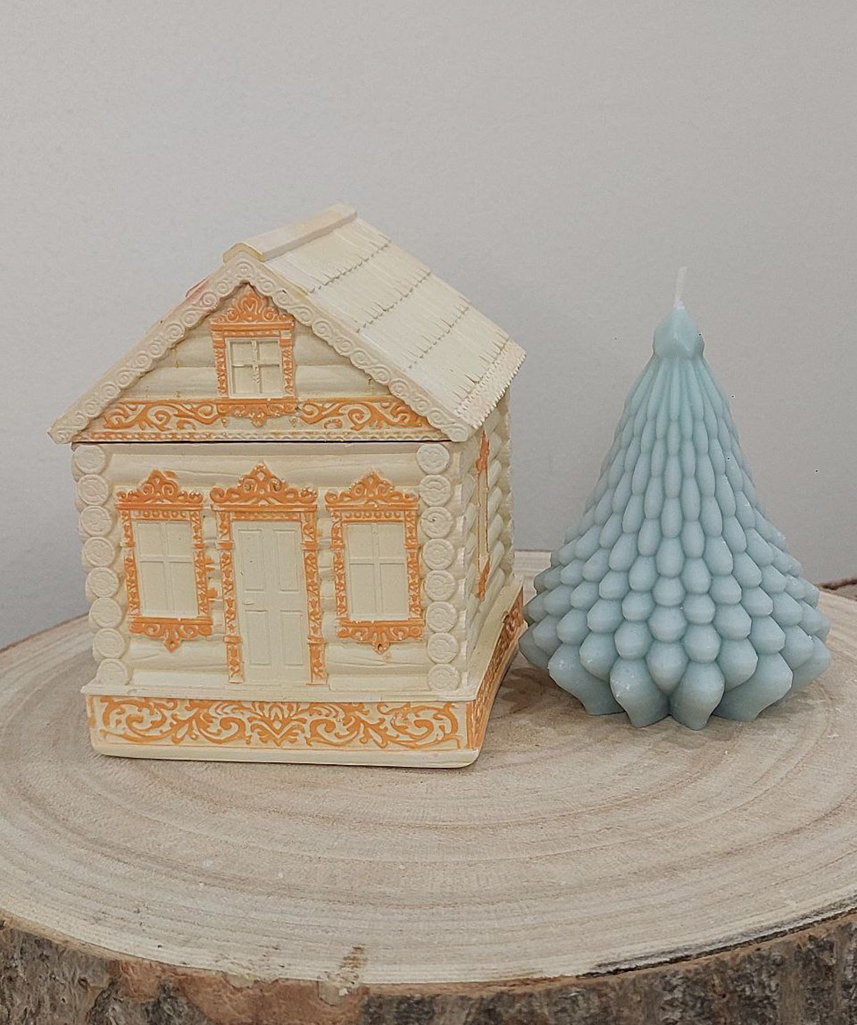 Բուրավետ մոմ «Blue Moon» Մեր սրտի տնակը + Տոնածառ