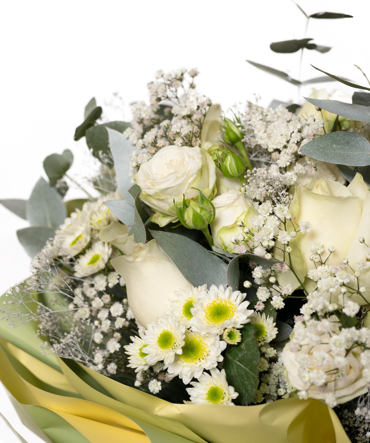 Bouquet «Թելլա» with roses and chrysanthemums