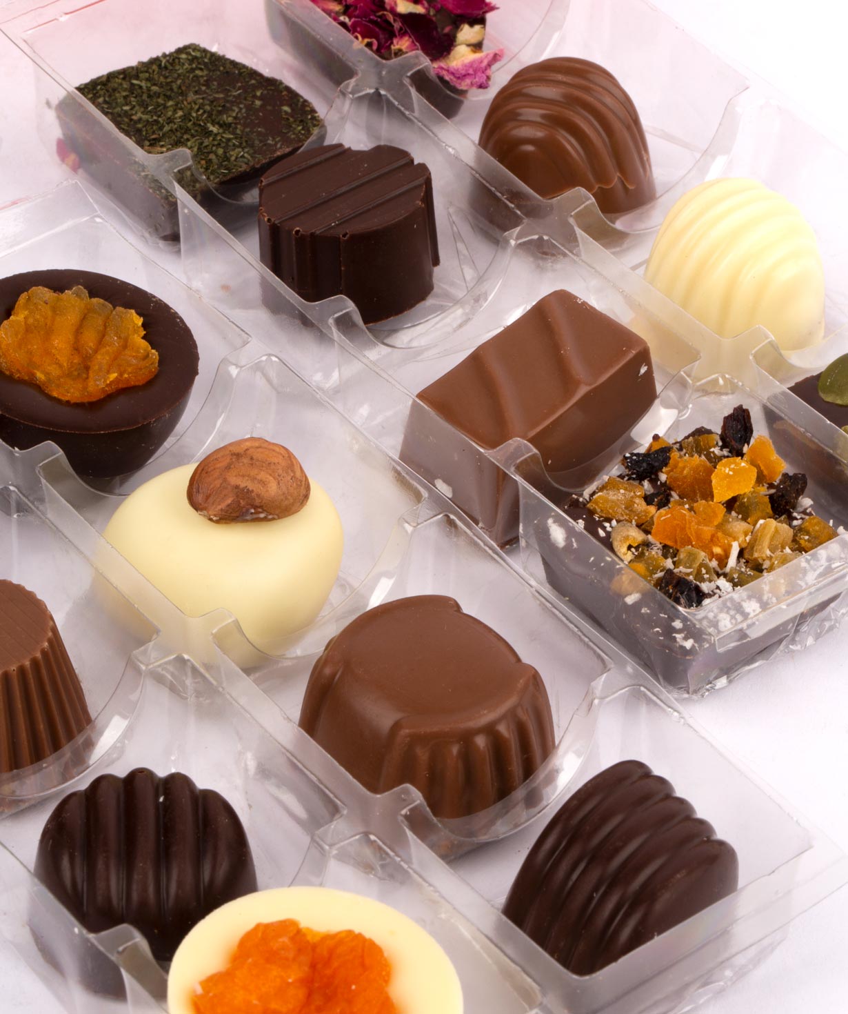 Коробка `Gourme Dourme` с шоколадными конфетами, любовный