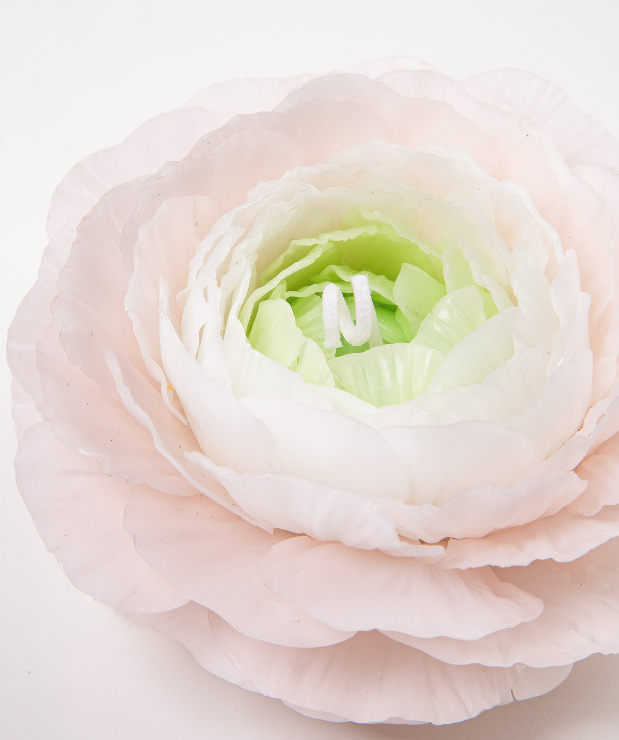 Ranunculus «mom» candle made of beeswax №2