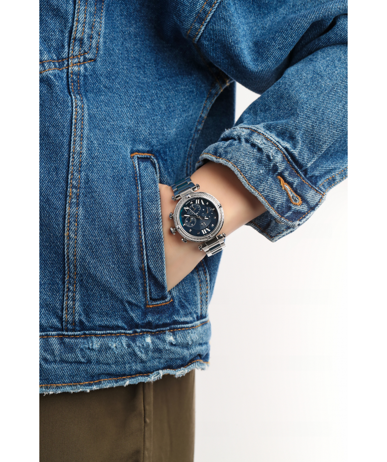 Wrist watch `Gc` Y16019L7