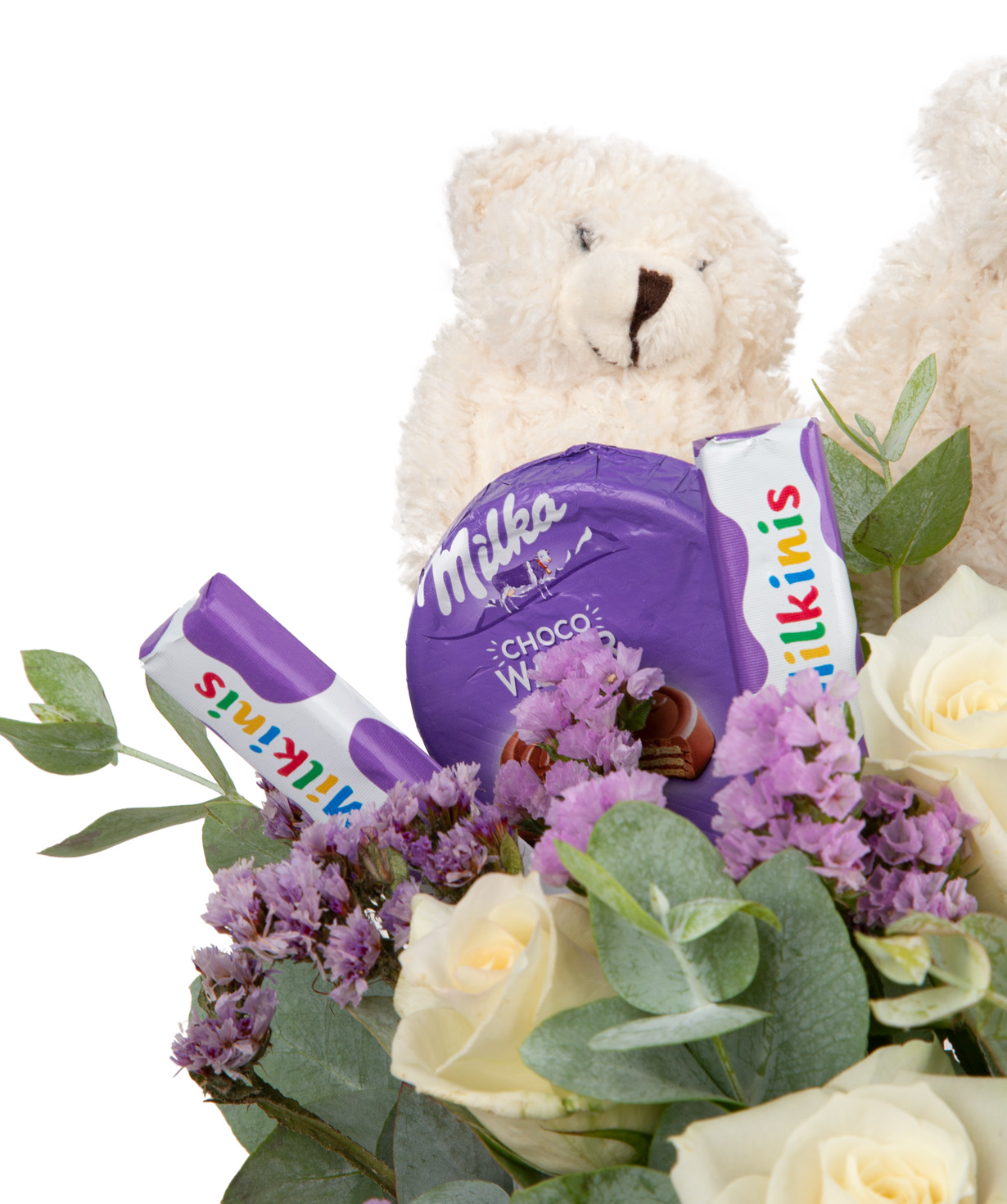 Arrangement `Ratlam` with roses, sweets and soft toy
