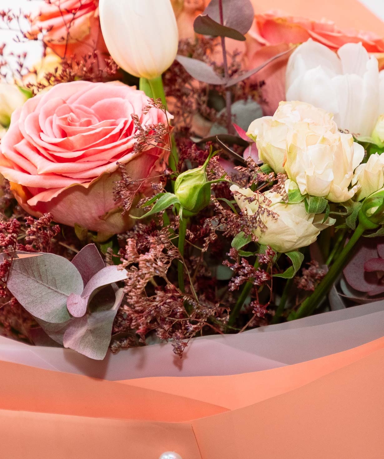 Ծաղկեփունջ «Floriani» վարդերով և կակաչներով №8