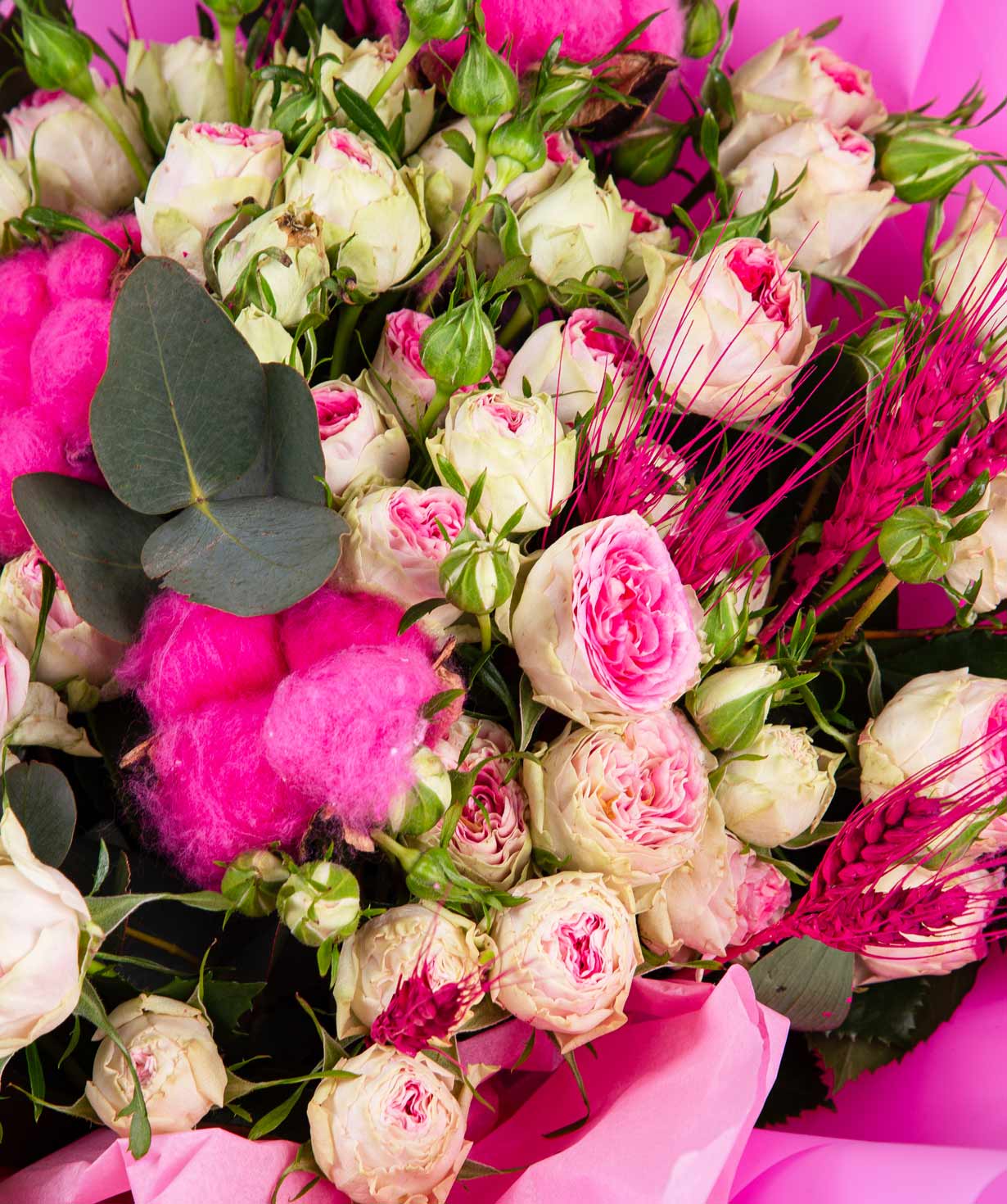 Букет «Скирос» с кустовыми розами
