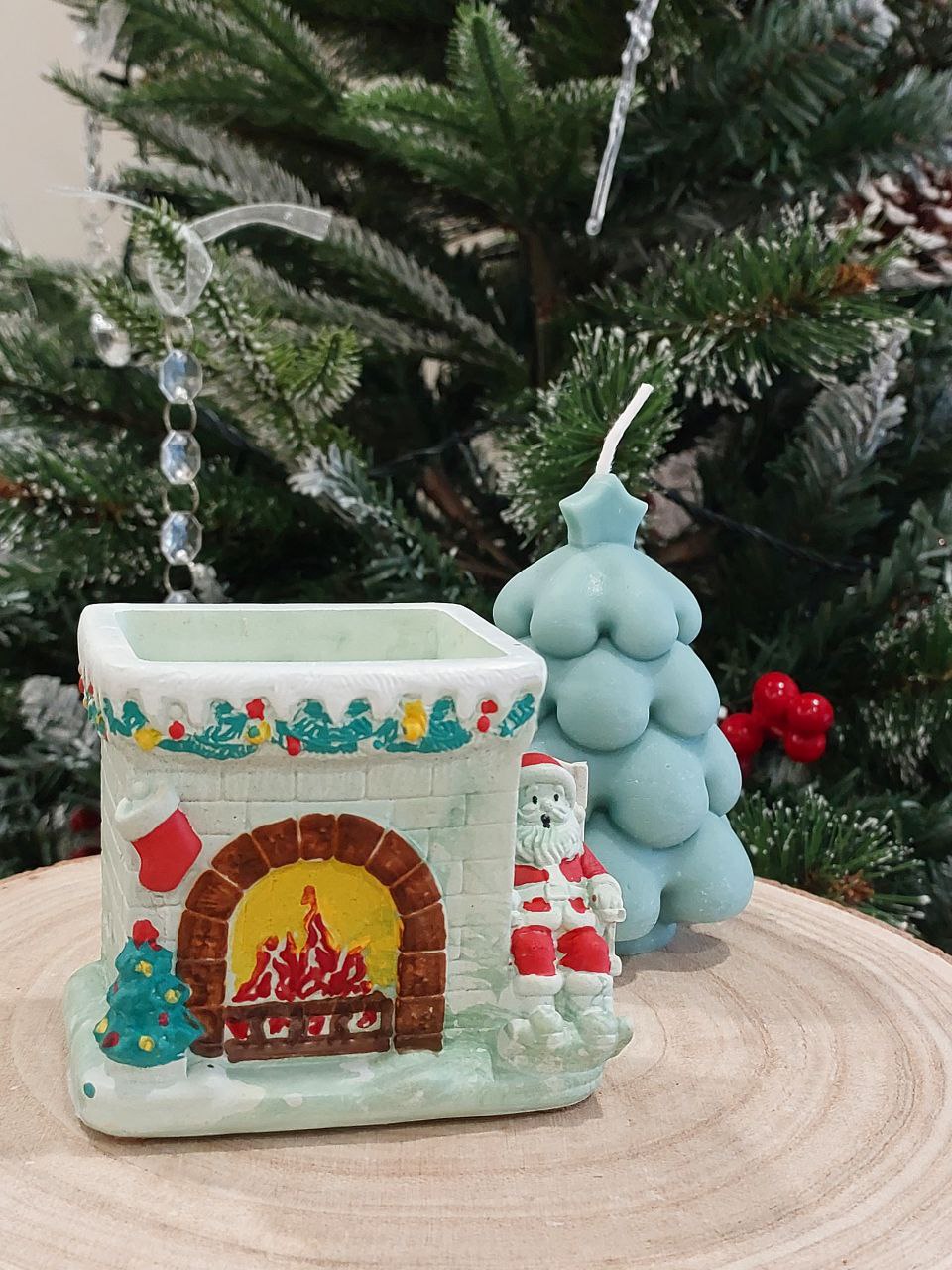 Свеча «Blue Moon» У камина + Рождественская елка