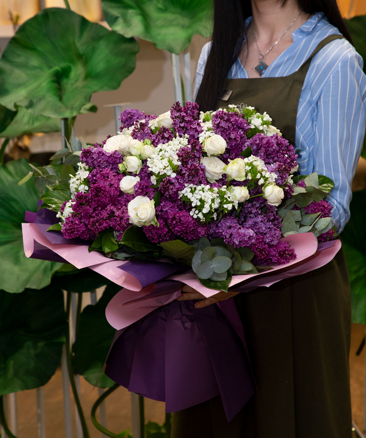 Bouquet ''Annecy'' with lilac and roses