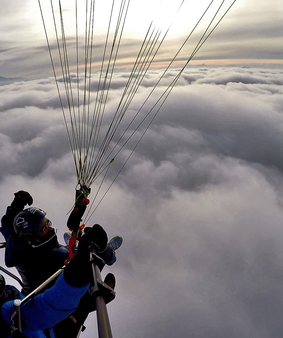 Paragliding flight ''Skyclub'' with instructor Premium