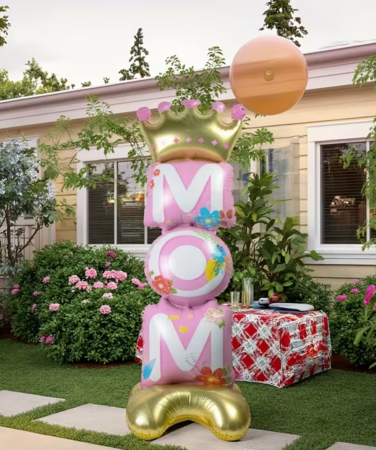 Воздушный шарик «MOM» №6