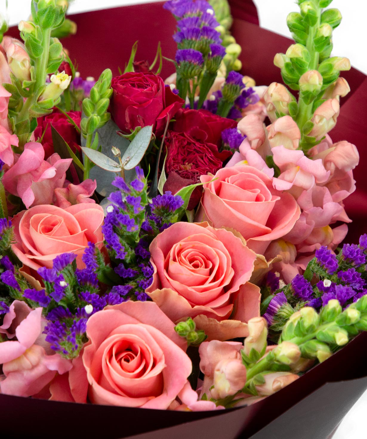 Bouquet ''Arras'' with antirrhinums and roses