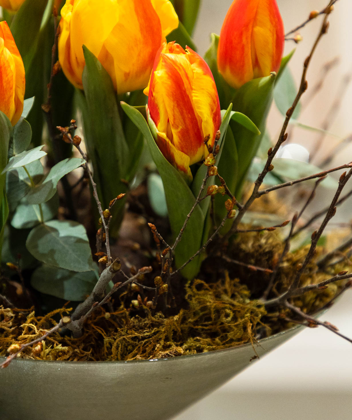 Композиция «Avre» с тюльпанами