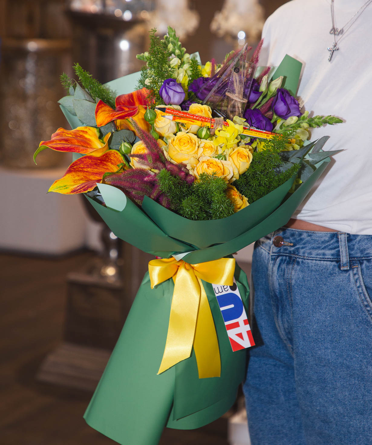 Букет «Бернрид» с розами и каллами