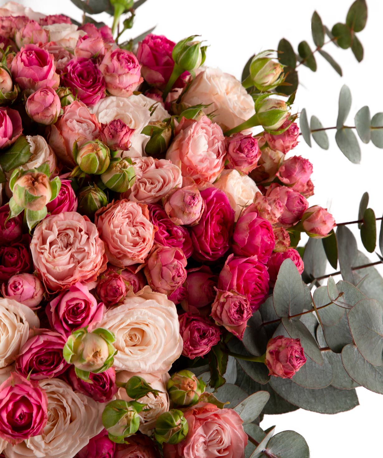 Ծաղկեփունջ «Իննոպոլիս» փնջային վարդերով