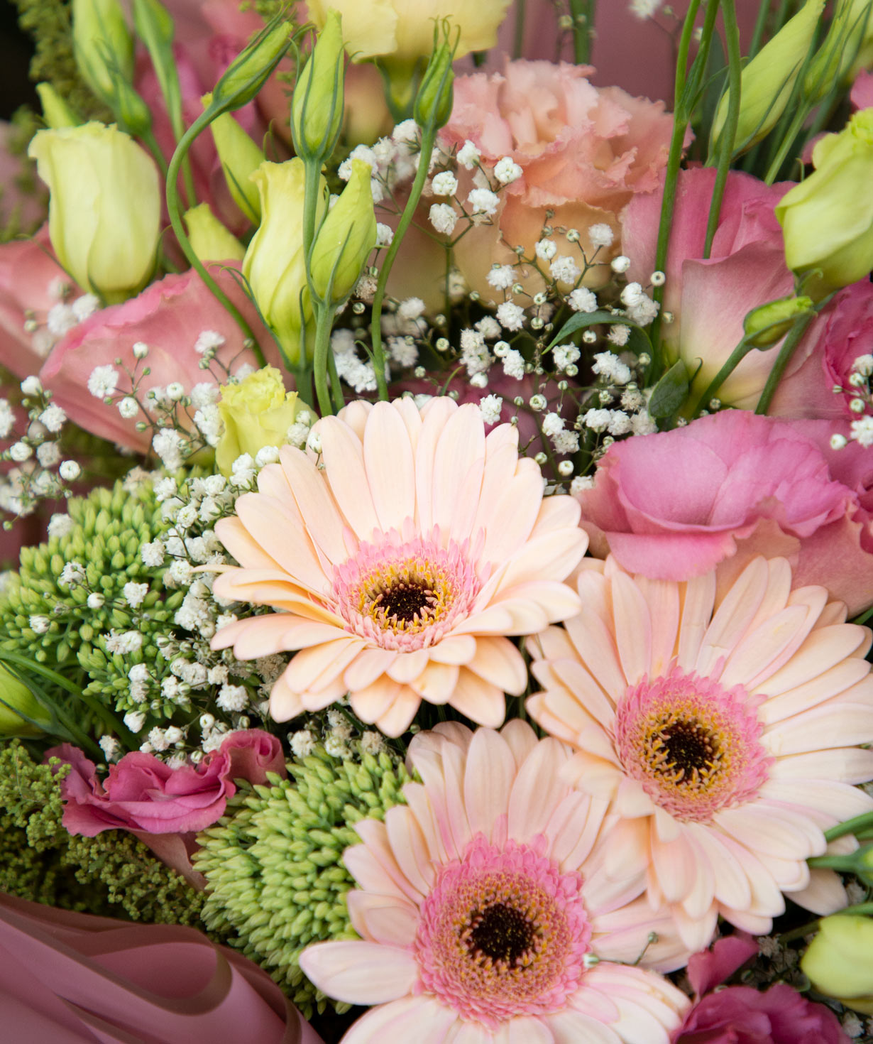 Bouquet ''Siderno'' with gerbera and lisianthus