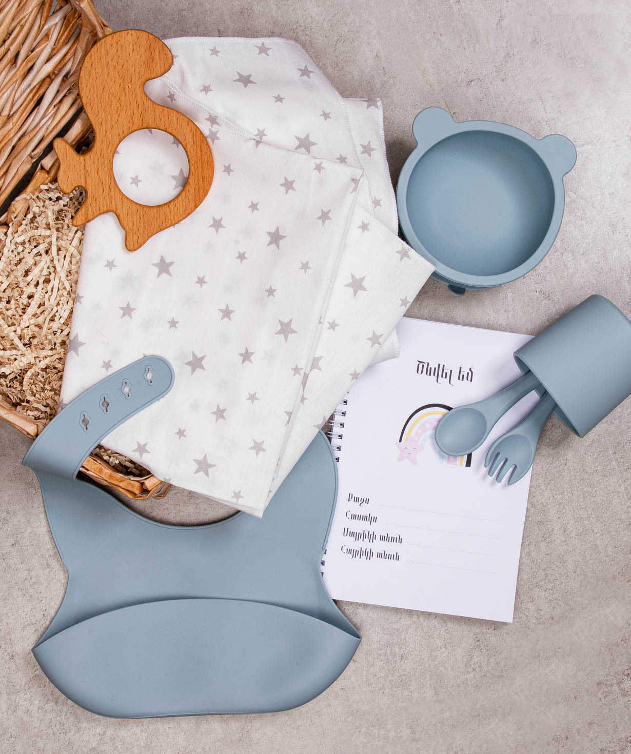 Gift box №173 for newborn with tableware