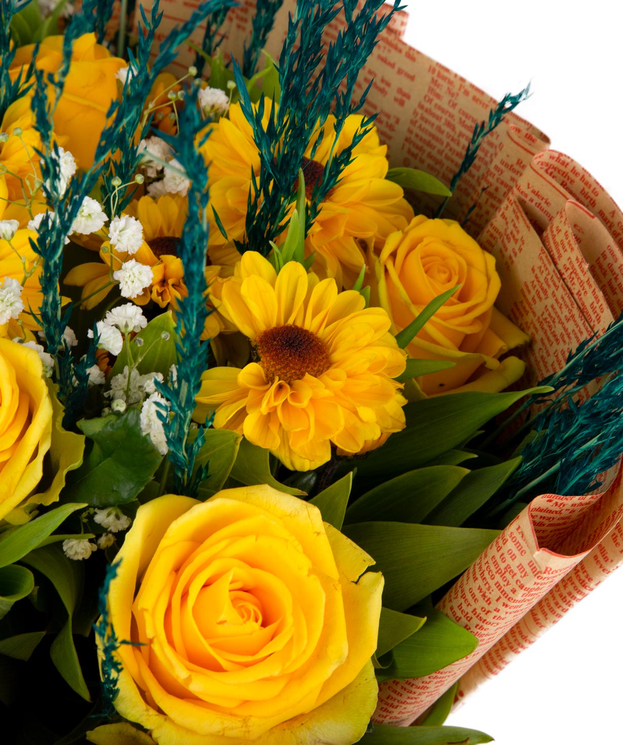 Bouquet `Maceio` with roses and chrysanthemums