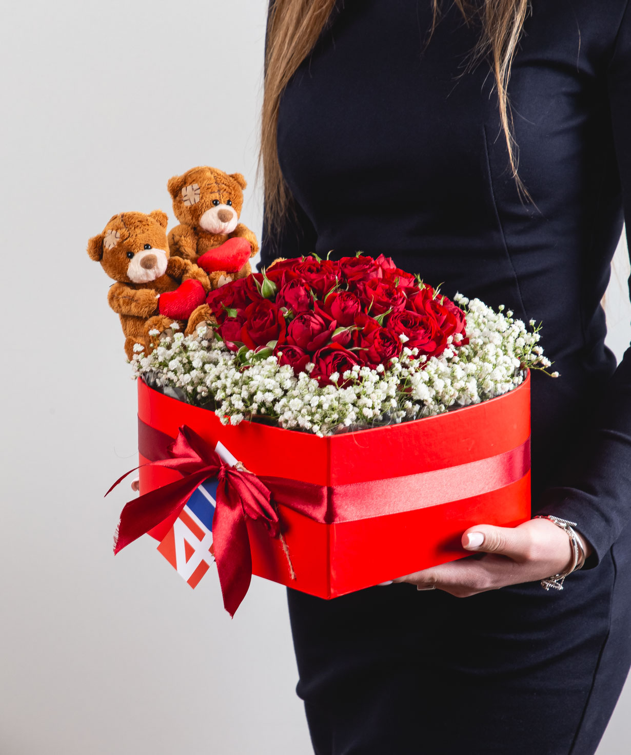 Composition «Madeira» with spray roses and teddy bear