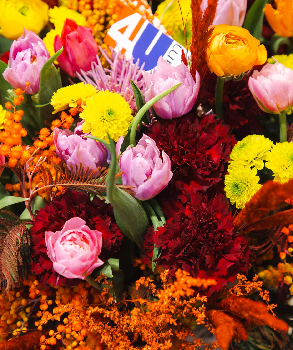 Composition «Rügen» with tulips and chrysanthemums
