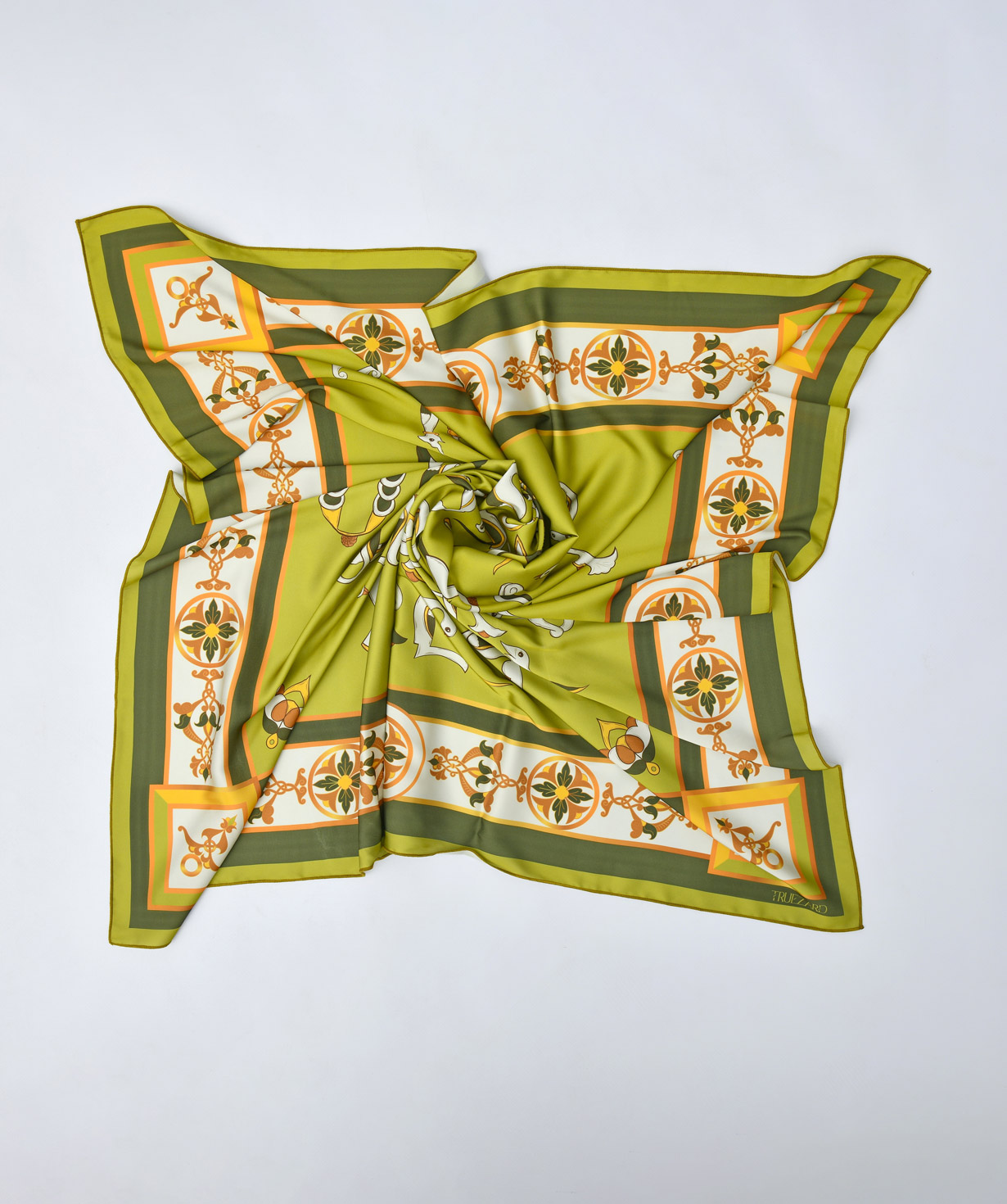 Шарф `Маштоцян` Светло-зеленый орнамент