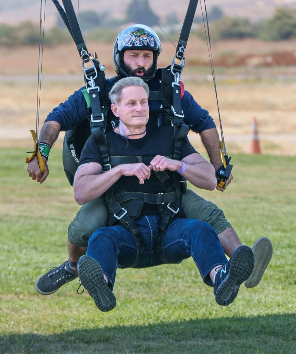 Skydiving «Armenian Helicopters» from a helicopter, with an instructor, 4000 m