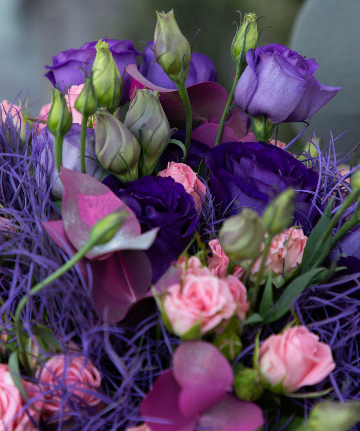 Bouquet «Berezan» with spray roses and lisianthus