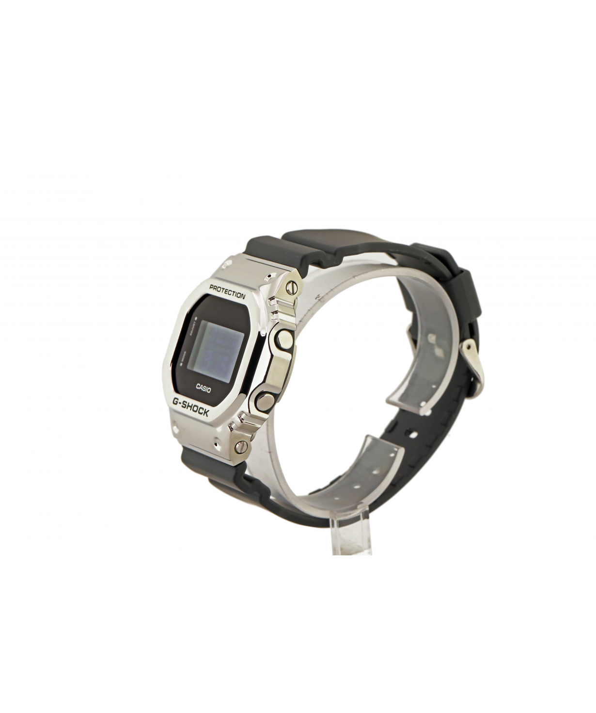 Наручные часы `Casio` GM-5600-1DR