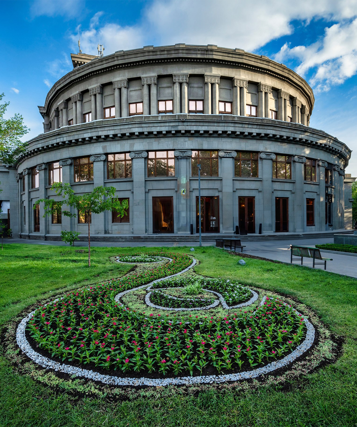 Փազլ Օպերայի թատրոն, 150 կտոր