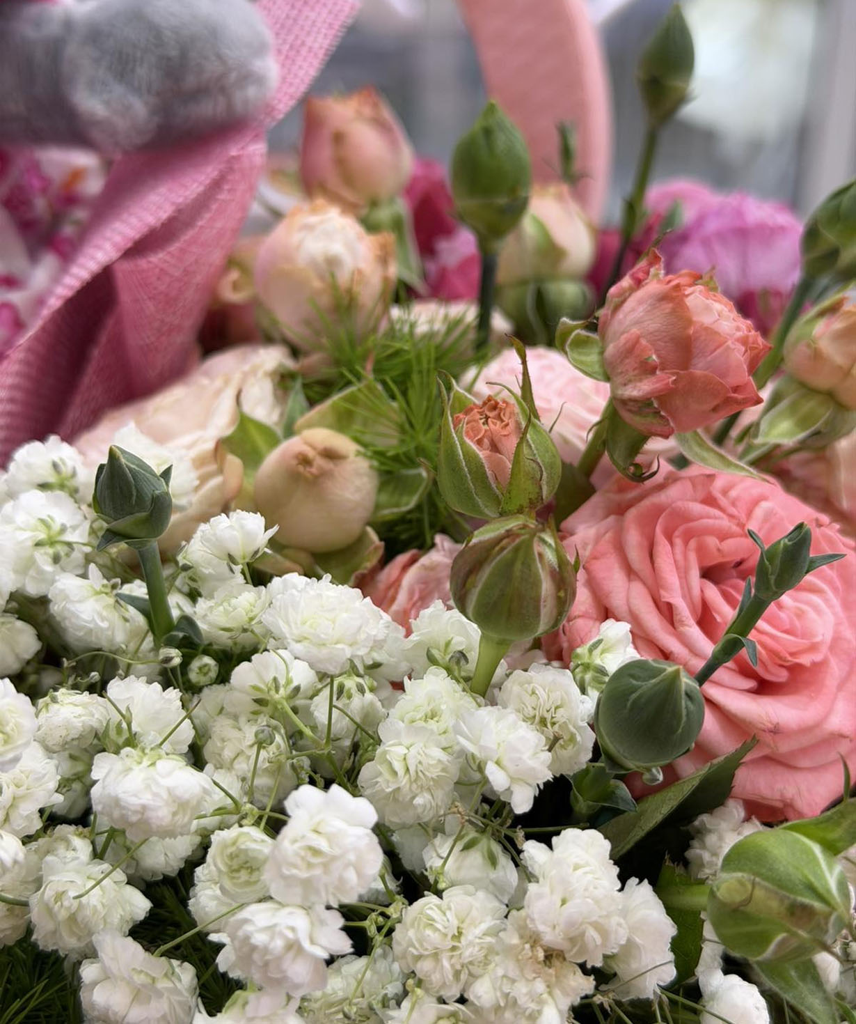 Կոմպոզիցիա «Cataleya» փնջային վարդերով №99