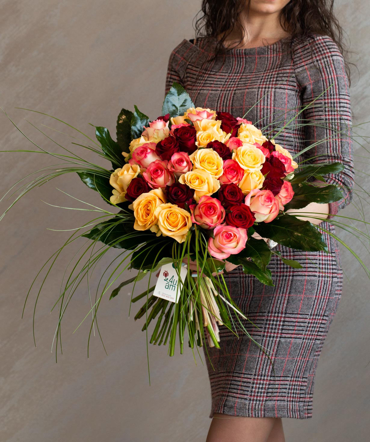 Bouquet `Senno` with roses