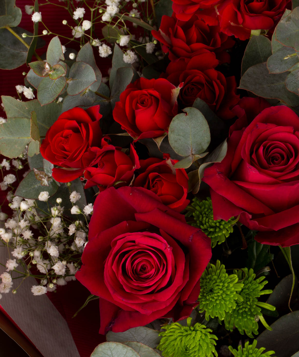 Ծաղկեփունջ «Սեժանա» վարդերով և քրիզանթեմներով