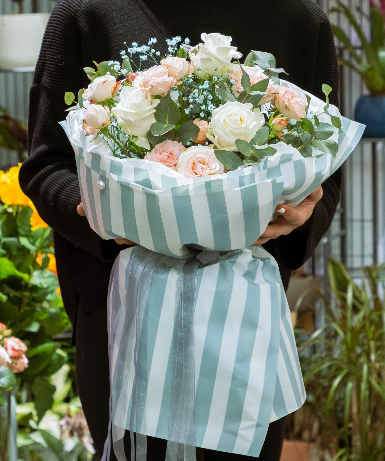 Ծաղկեփունջ «Floriani» վարդերով №10