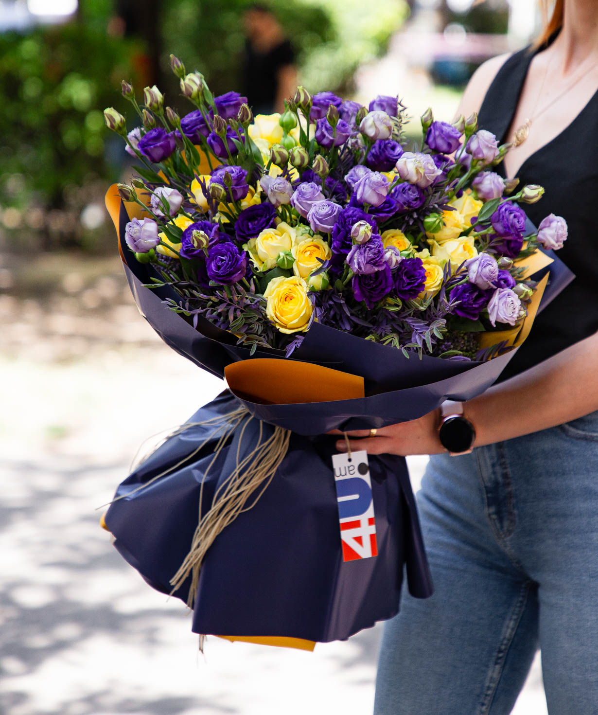 Bouquet «Nishio» with spray roses and lisianthuses