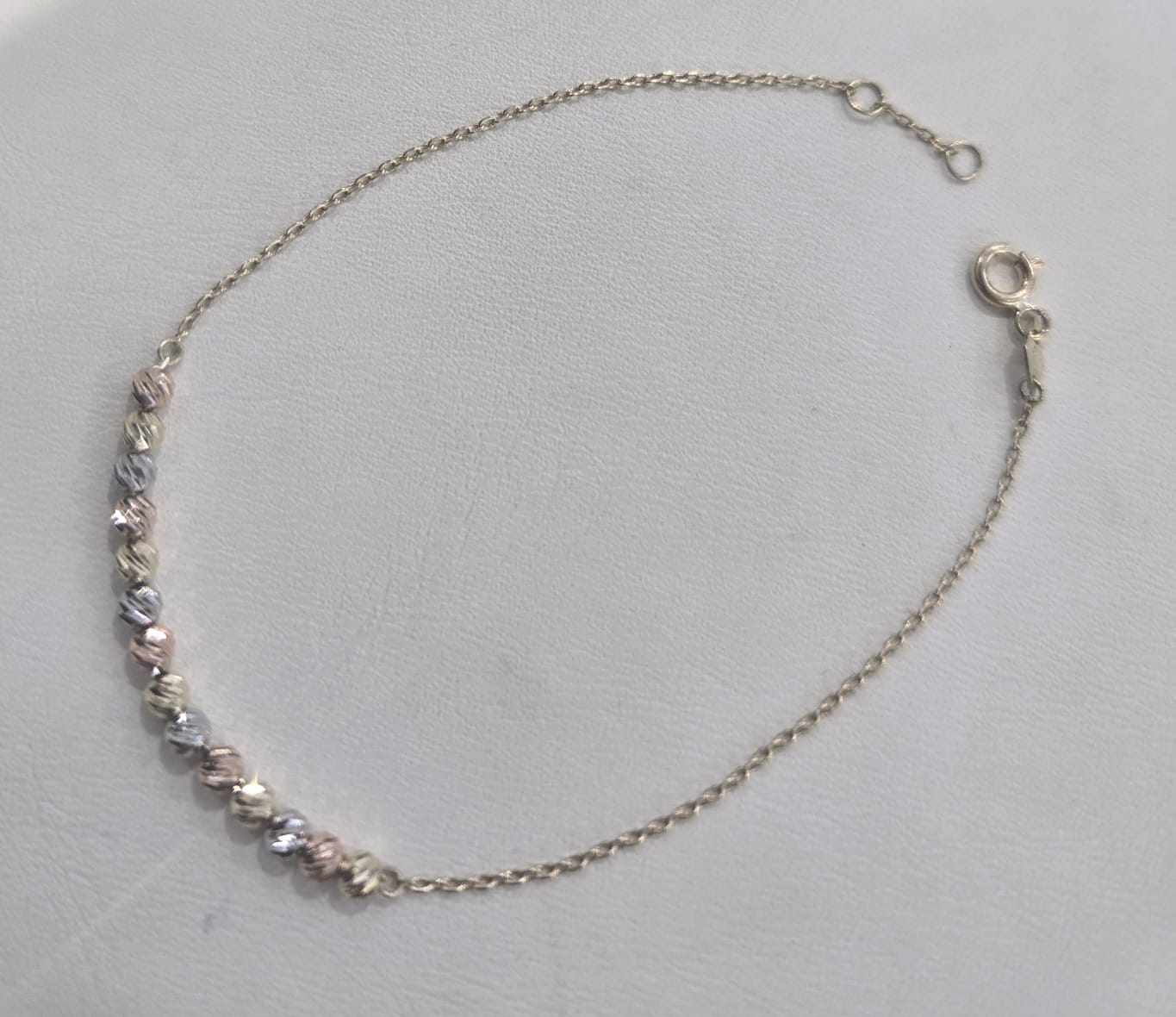 Браслет `Less is more` золотой №145