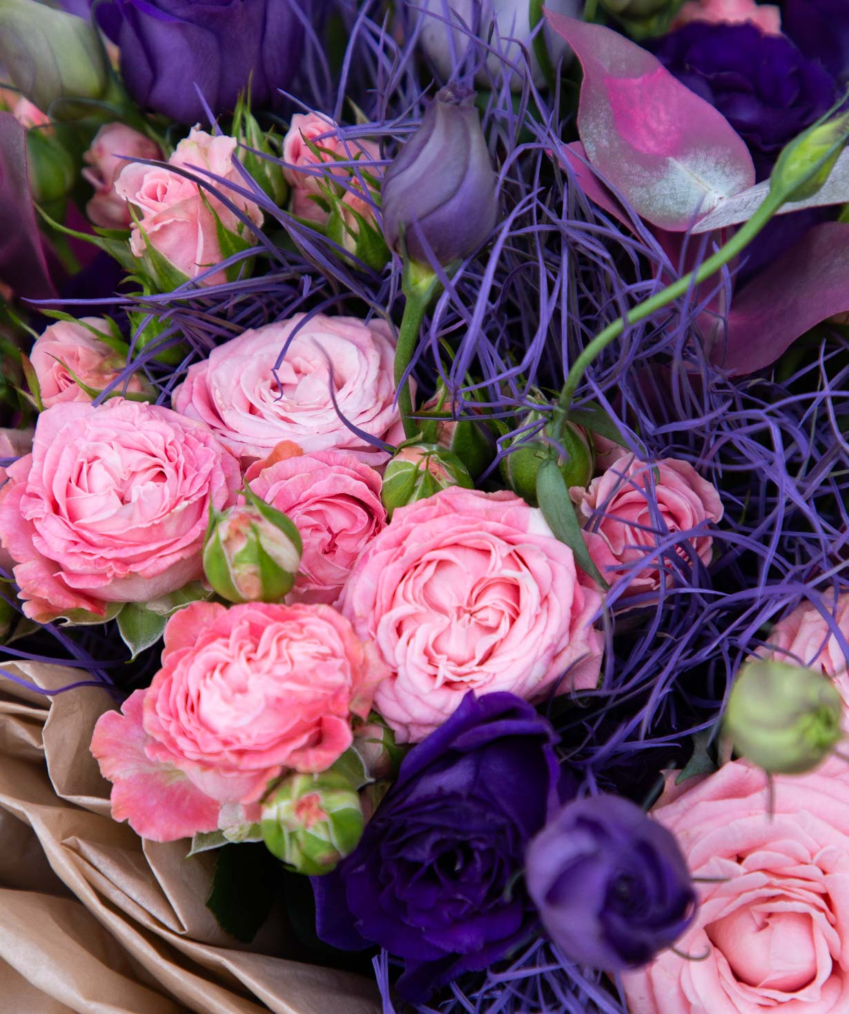 Bouquet «Berezan» with spray roses and lisianthus