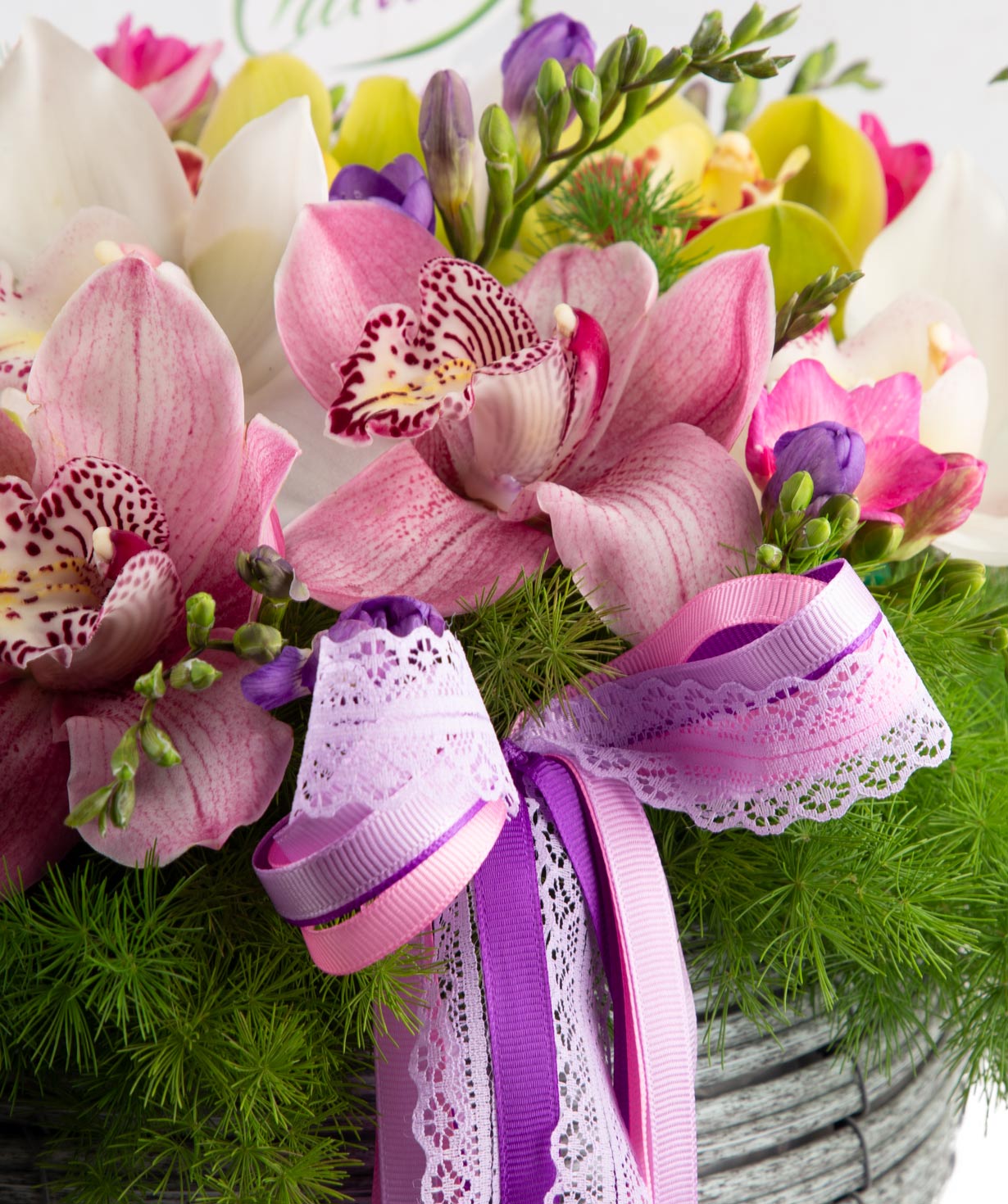 Composition `Miniara` with orchids