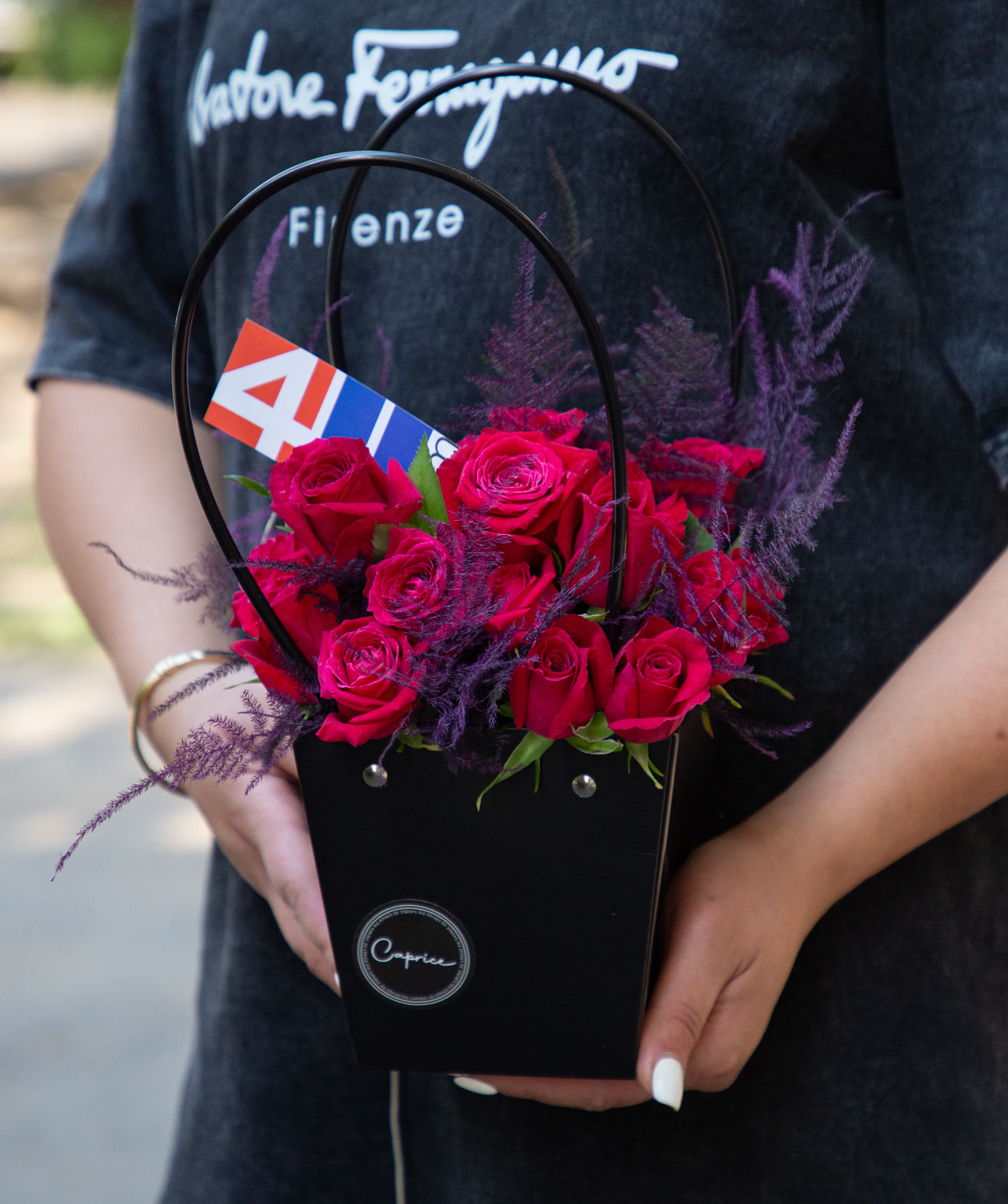 Composition «Bayreuth» with roses