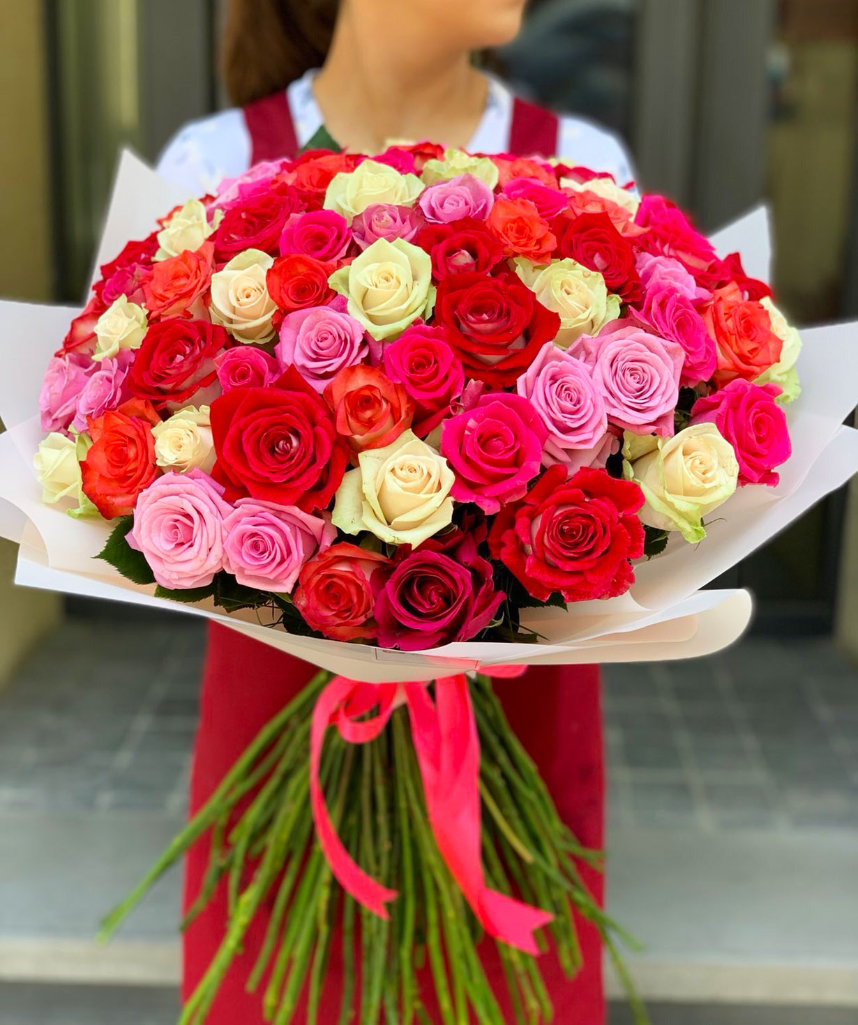 Bouquet `Porte` with roses