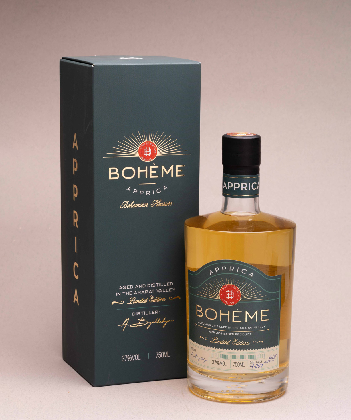 Alcoholic spirit «Bohème Apprica» 37%, 750 ml
