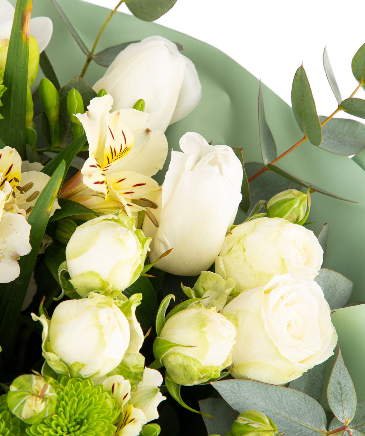 Букет ''Сидней'' с кустовыми розами, тюльпанами, альстромериями