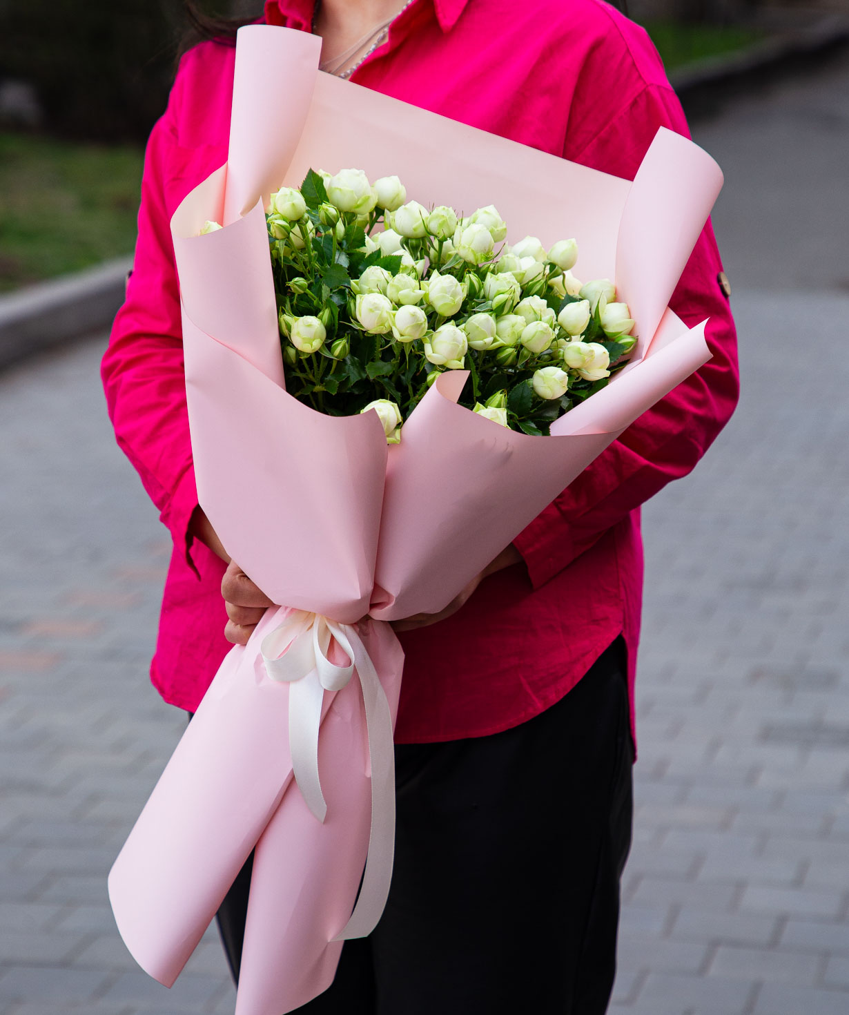 Bouquet «Okinawa» with spray roses