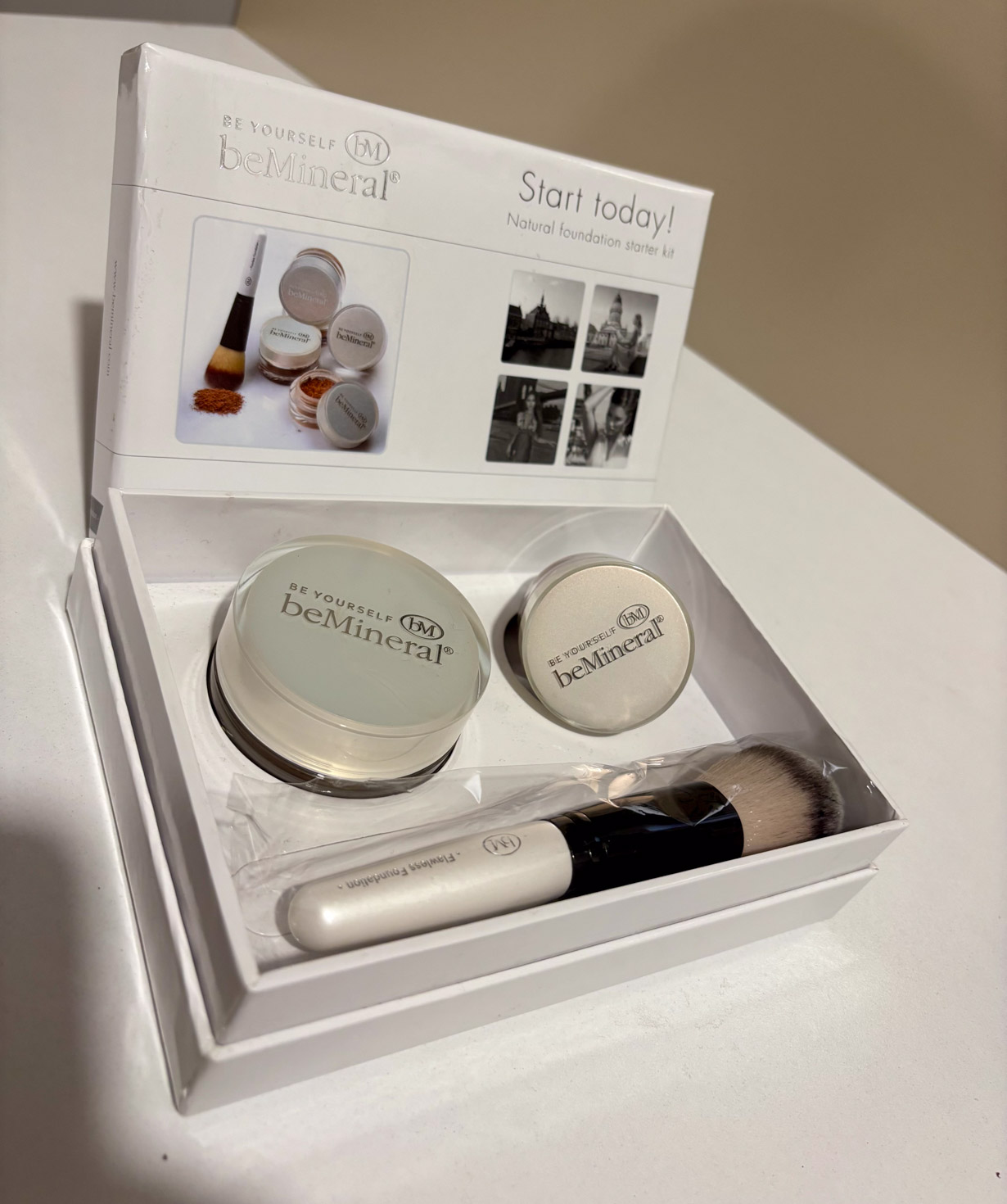 beMineral Foundation Set, Medium Tan