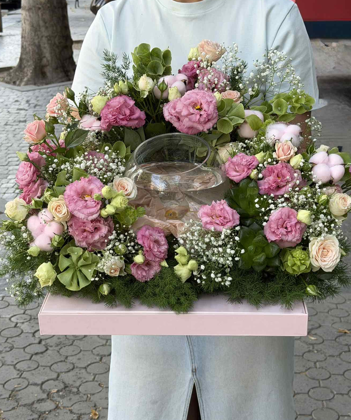 Կոմպոզիցիա «Cataleya» ծաղիկներով և ակվարիումով №107