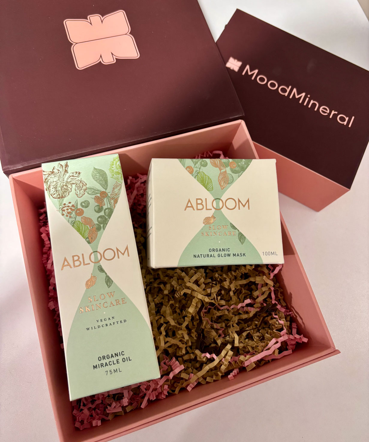 Gift Box with Skincare Products №4
