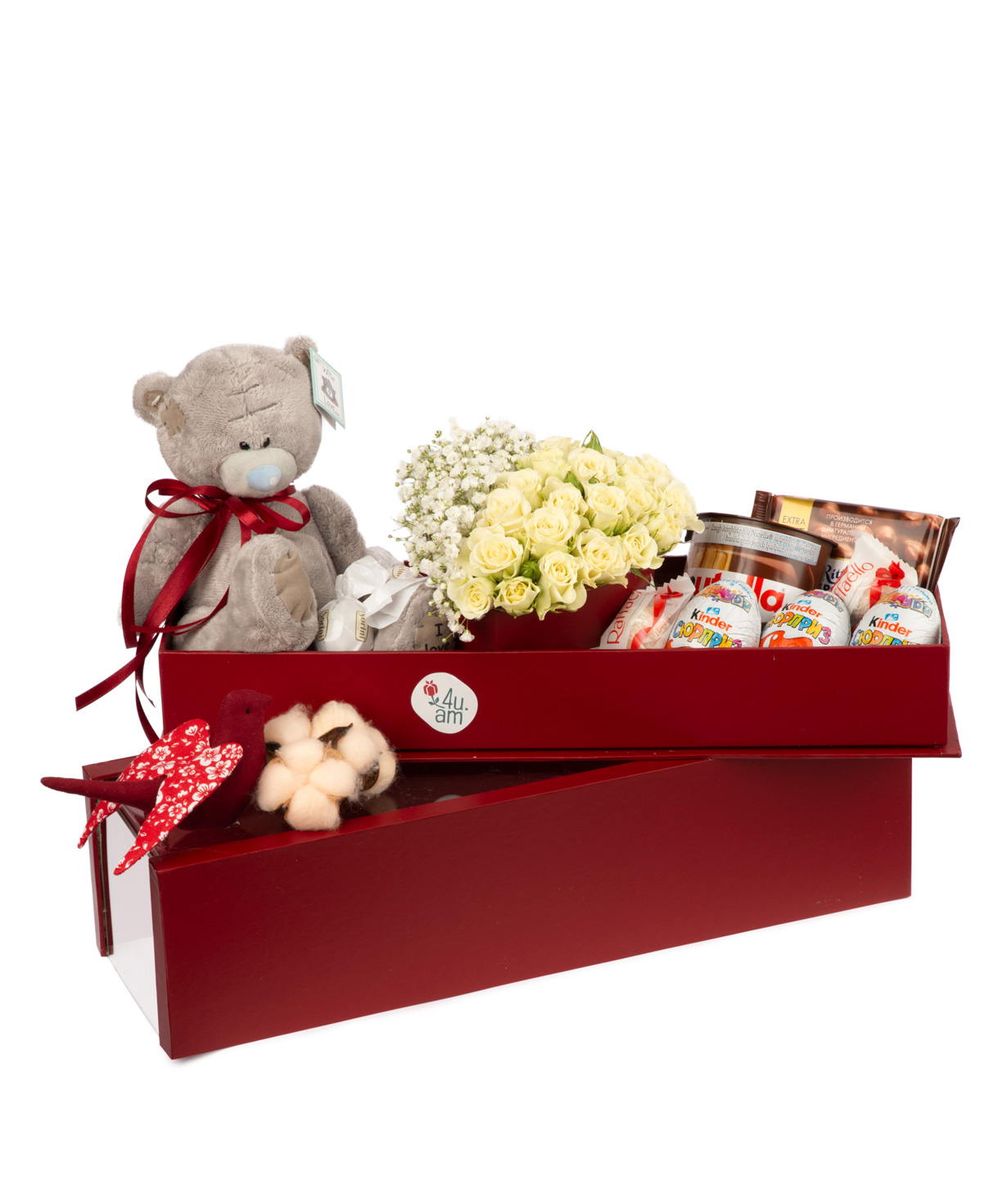 Arrangement `Priva` with flowers, sweets and soft bear