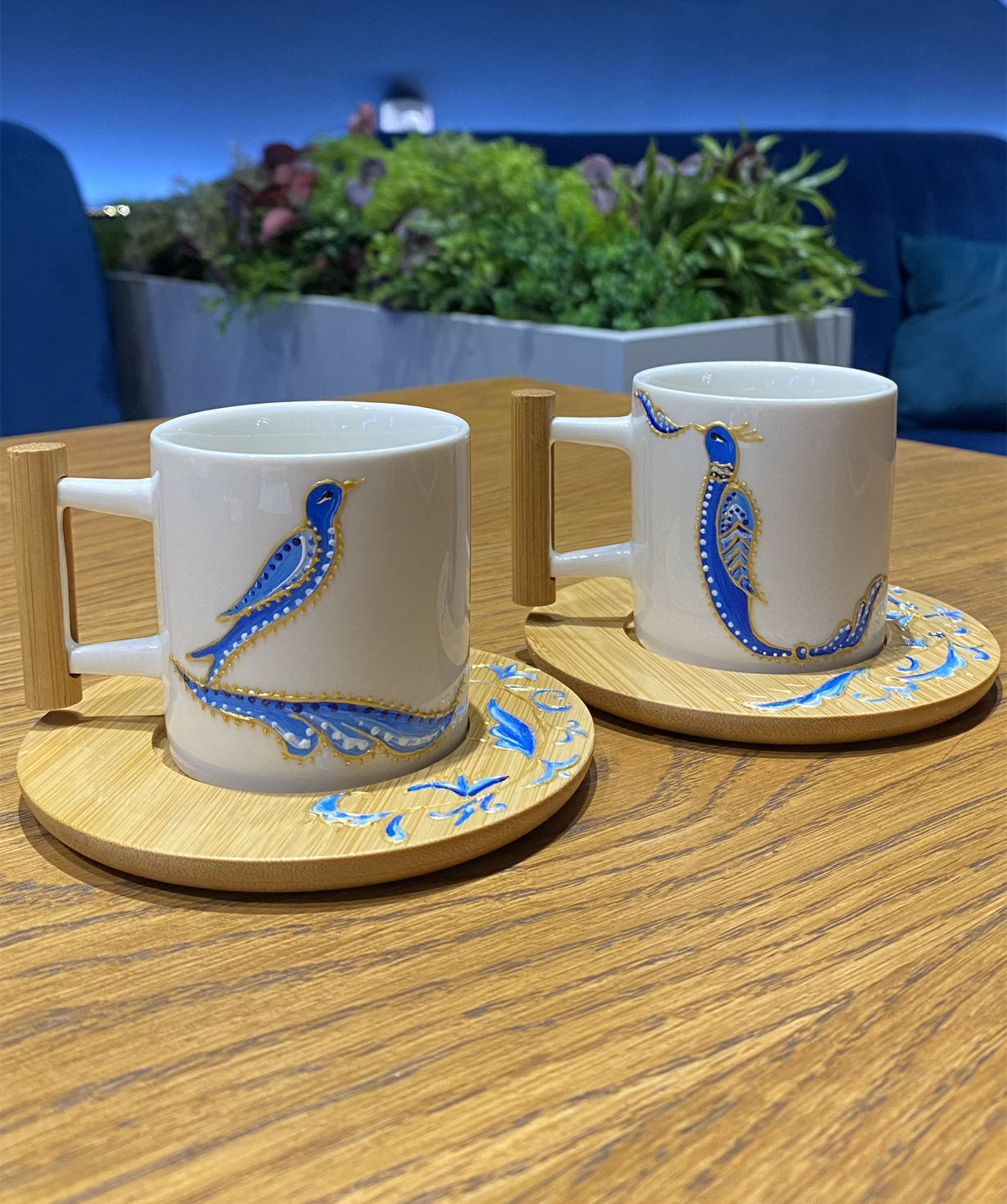 Cup «Miniso» With bird Letters and wooden stand №8