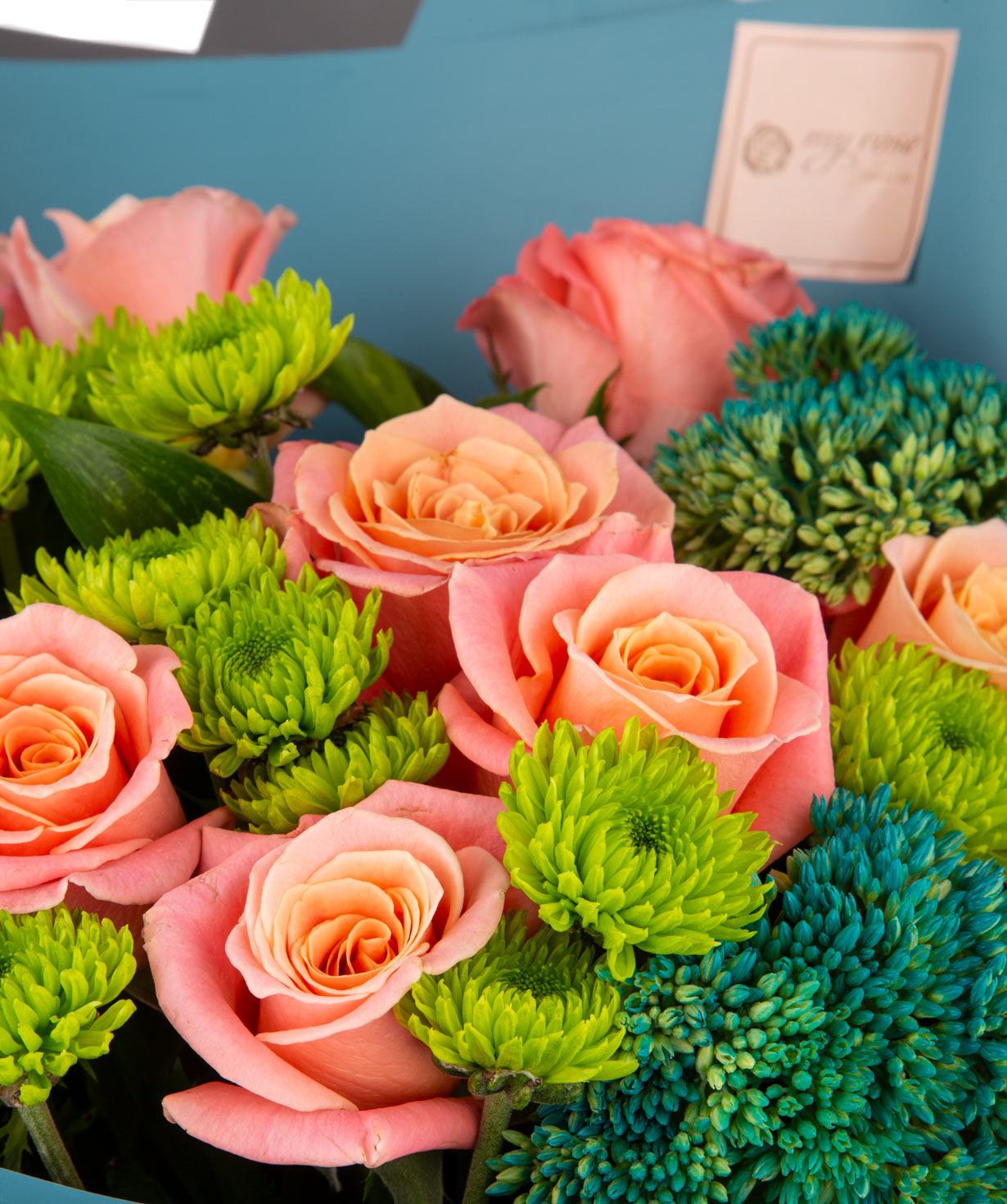 Букет `Гвалиор` из роз и хризантемами